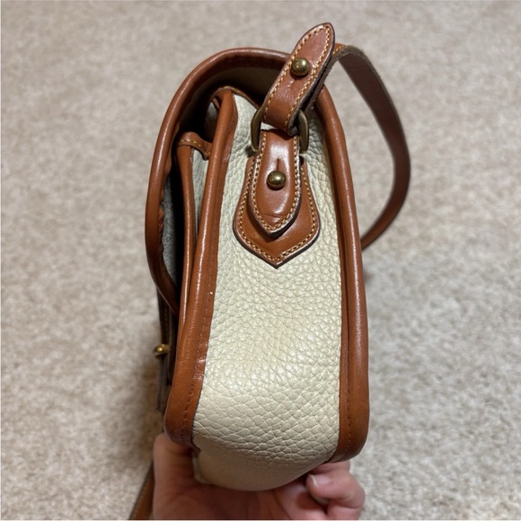 Dooney & Bourke Small Equestrian Crossbody Handbag Cream/Bone & Tan - Picture 4 of 16